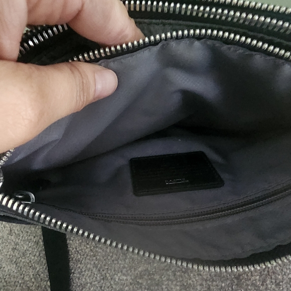 Tumi crossbody purse - Picture 7 of 9